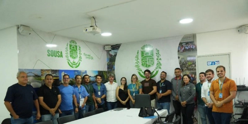 Prefeitura de Sousa realiza reunião com provedores de internet para dialogar sobre padronização de cabeamento