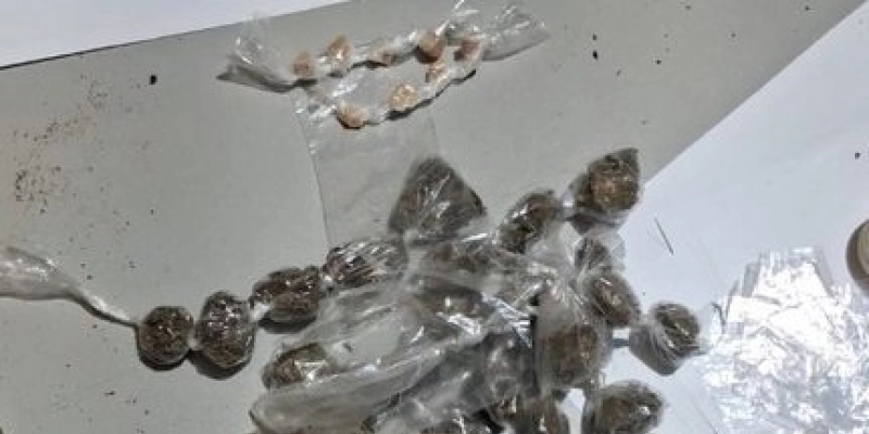 Polícia Civil apreende drogas e prende suspeito de tráfico de entorpecentes