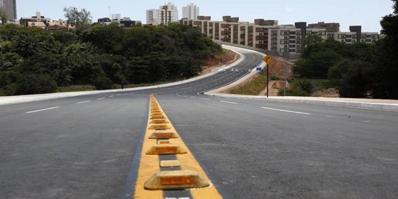 João Azevêdo inaugura via que liga Altiplano ao Hospital Universitário e destaca mais uma obra de mobilidade urbana entregue à cidade de João Pessoa