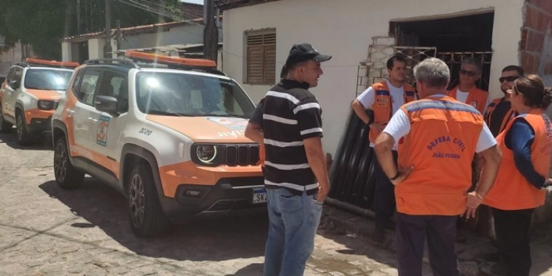 Defesa Civil realiza ações e serviços para prevenir desastres naturais e garantir a segurança da população