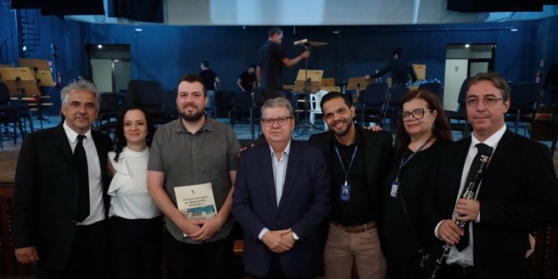 João Azevêdo prestigia concerto em homenagem aos 80 anos da OSPB e destaca investimentos do Governo na cultura paraibana