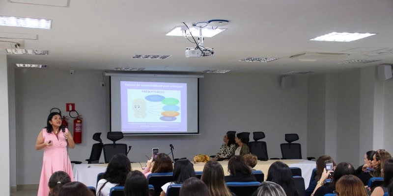 Saúde da Paraíba apresenta protocolo estadual de imunização para prematuros com foco em padronização e segurança assistencial