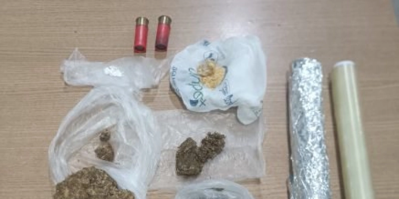 Apenado que usava tornozeleira eletrônica é preso com drogas e munições