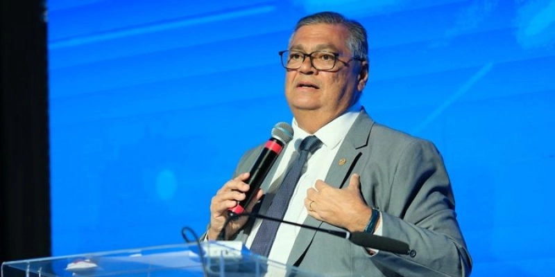 “O modelo atual é o mais adequado”, afirma ministro Flávio Dino ao destacar força social e estratégica dos cartórios extrajudiciais