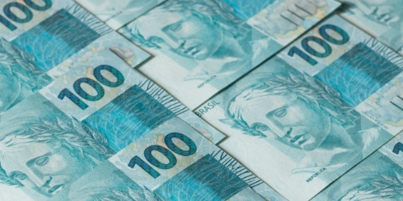 Governo reduz projeção do salário mínimo de 2026 para R$ 1.627
