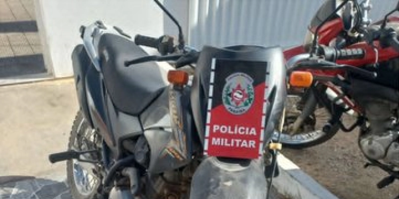 Polícia Militar recupera veículo com restrição de roubo/furto na cidade de Pombal