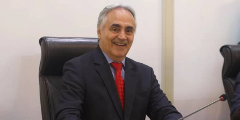Lei de Luciano Cartaxo que incentiva redução do consumo de plástico é sancionada na Paraíba