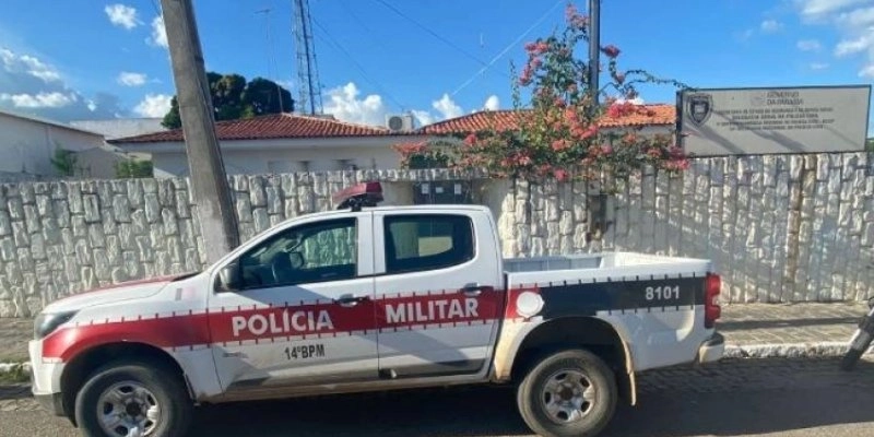 Polícia recupera veículo furtado e conduz proprietário à delegacia em Sousa