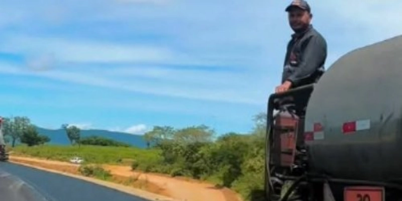 Wilson Santiago destaca entrega da pavimentação da PB-390 após mais de 50 anos de espera