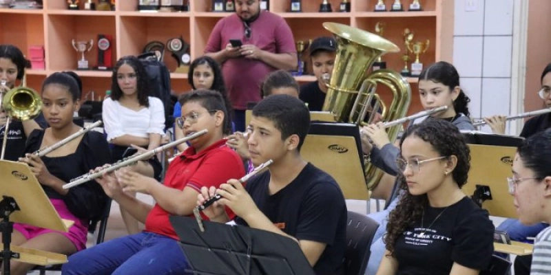 Orquestra do Prima apresenta ‘Grande Concerto 2025’ com Chico César