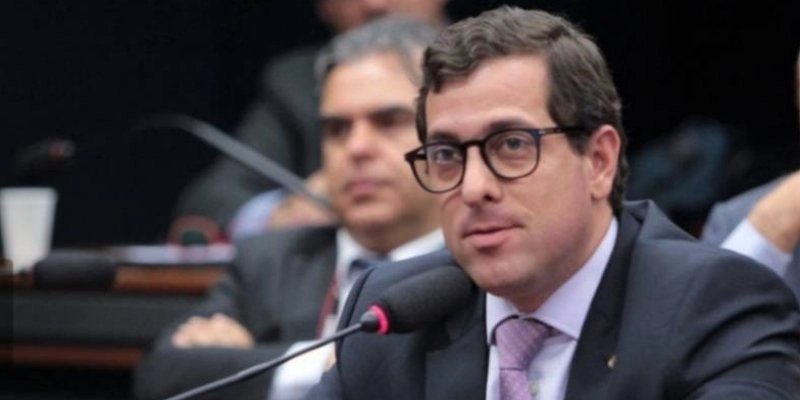 Cícero acena, mas Gervásio diz não: deputado fecha portas ao MDB e mantém aliança governista
