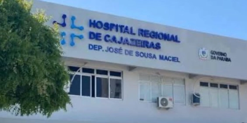 Caminhonete sai da pista após falha mecânica e deixa feridos na PB-393, em Cajazeiras