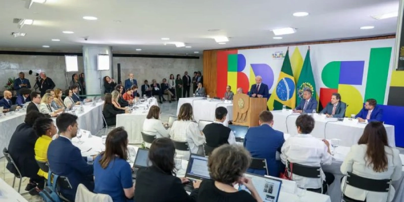 Lula afirma que vai vetar PL da Dosimetria
