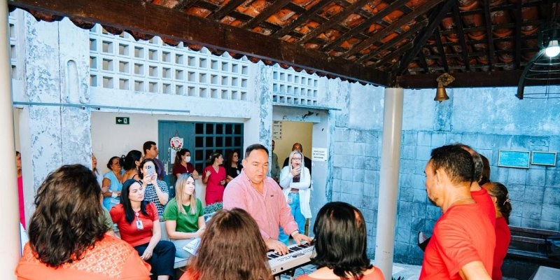 Hospital Edson Ramalho realiza cantata de Natal para pacientes, acompanhantes e colaboradores