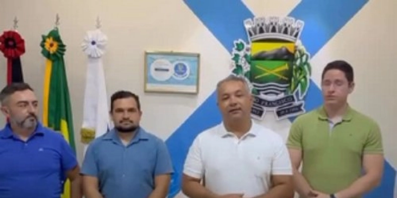 Gerôncio conclui pagamento do mês e libera 13º dos servidores de São Francisco