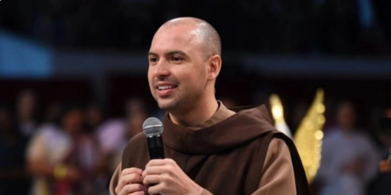 Frei Gilson se apresenta neste sábado com os padres Bruno Costa, Nilson Nunes, Puan Ramos e Sandro Santos