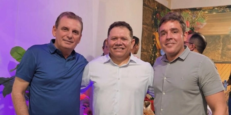 Chico Mendes prestigia festa de réveillon antecipado em São José da Lagoa Tapada