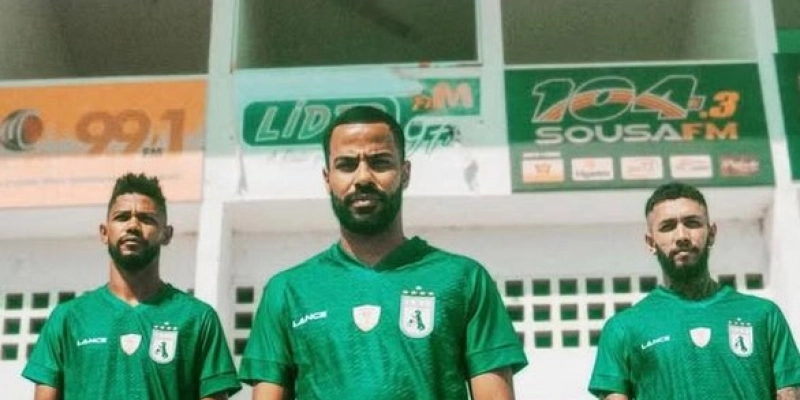 Sousa apresenta uniforme oficial para a temporada 2026