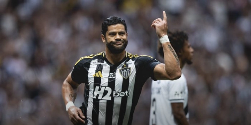 Botafogo abre conversas com Hulk, mas pedida financeira trava negociação