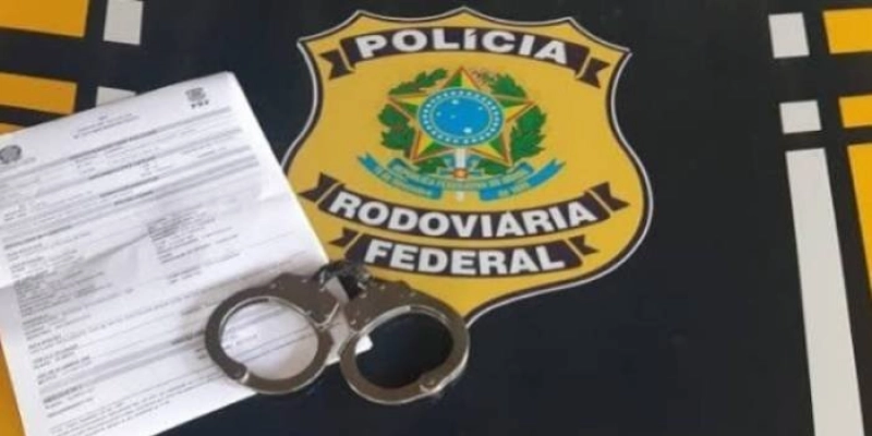 PRF captura foragido da Justiça condenado por estupro de vulnerável da própria filha na PB