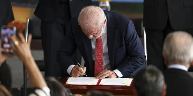 Presidente Lula veta integralmente PL da Dosimetria