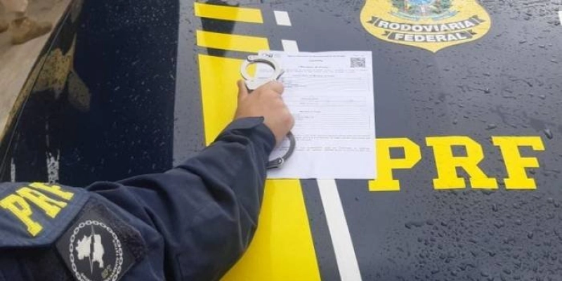 PRF cumpre mandado de prisão por lesão corporal durante fiscalização em João Pessoa