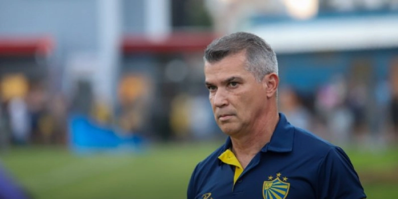 Alessandro Telles assume o comando do Sousa para a temporada 2026