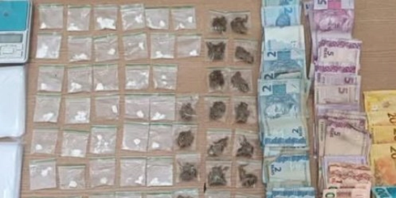 Polícia militar apreende drogas e conduz casal durante Operação “Garras de Águia”
