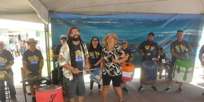 ‘Amigos da Praia’ é lançado com ações educativas e apresentação musical