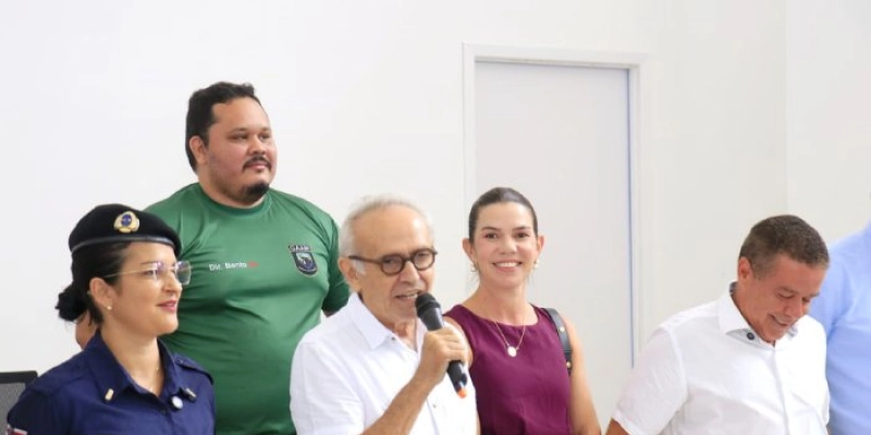 Cícero Lucena anuncia aumento de mais de 8% para guardas civis metropolitanos de João Pessoa