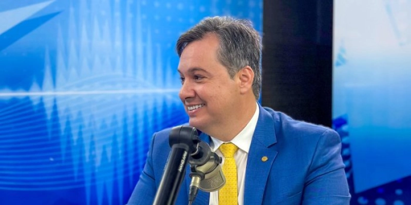 Júnior Araújo defende diálogo, minimiza disputas políticas e reafirma foco em Cajazeiras e no trabalho parlamentar