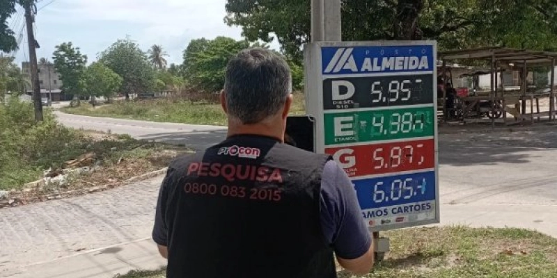Procon de João Pessoa registra que menor preço da gasolina se mantém em R$ 5,75 há cinco pesquisas