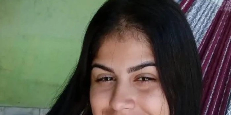 Jovem de 22 anos é morta a tiros e dono da casa desaparece