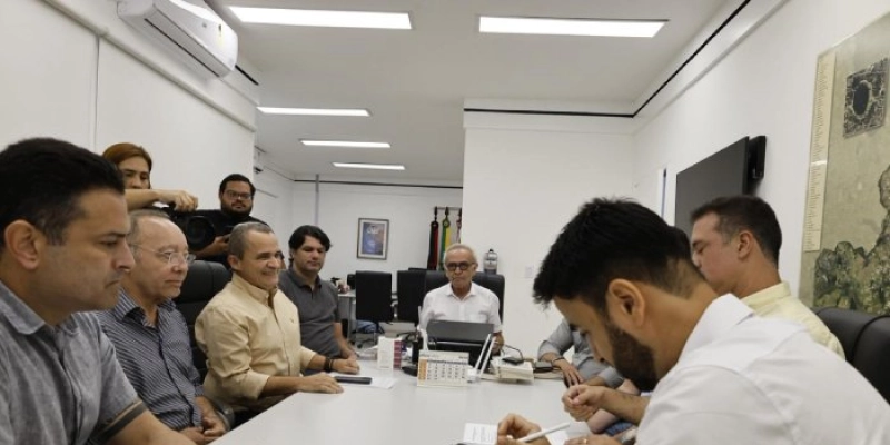 Cícero Lucena autoriza início de projetos para restauro da Igreja São Frei Pedro Gonçalves e reforça ações no Centro Histórico