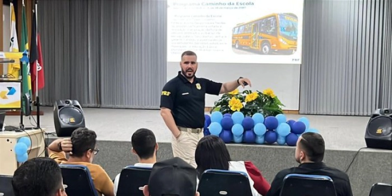 Operação Rodovida: PRF reúne responsáveis municipais para alinhar segurança do transporte escolar para 2026