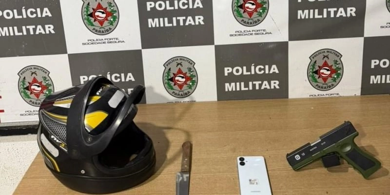 Casal é preso pela polícia militar após tentativa de roubo com simulacro e faca 