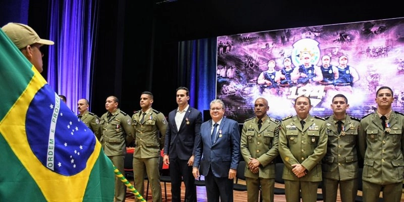 João Azevêdo participa de solenidade pelos 194 anos da PM e destaca avanços da instituição nos últimos anos na Paraíba 