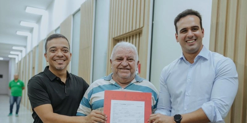 Lucas Ribeiro assina contratos do Empreender PB e faz balanço do programa em Campina Grande