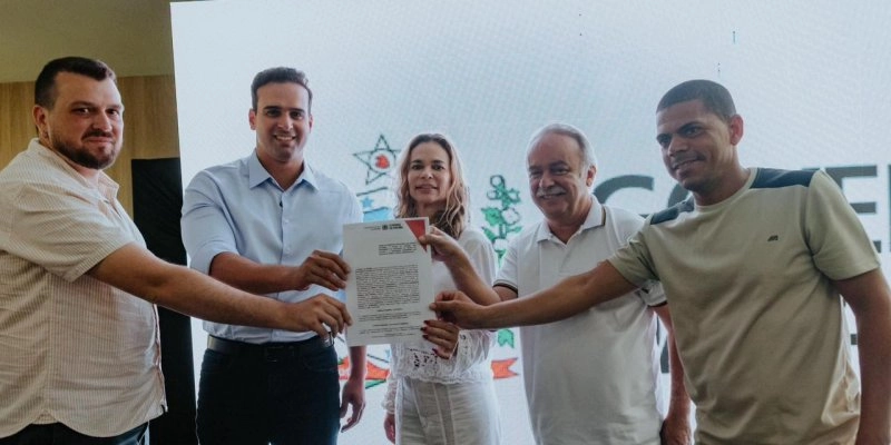 Lucas Ribeiro assina termos de fomento e destaca maior apoio já realizado a eventos do período carnavalesco em Campina Grande