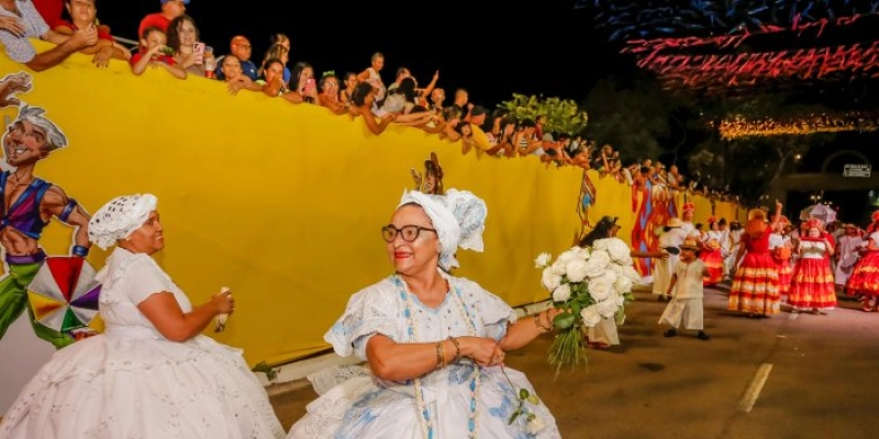Carnaval Tradição tem desfiles de escolas de samba, tribos indígenas, clubes de frevo e maracatus, em JP