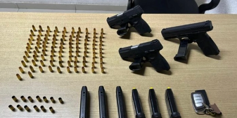 EM FLAGRANTE: Polícia Militar prende acusado de atirar contra bar e atingir mulher