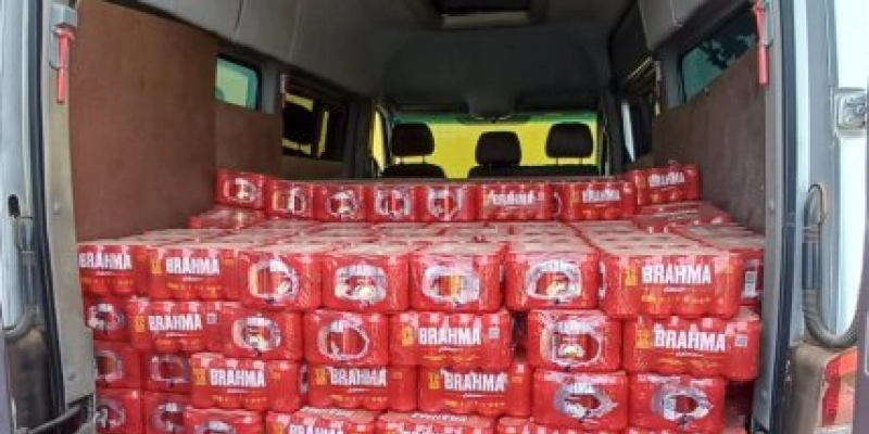 PRF e SEFAZ interceptam carga irregular de bebidas na BR-101, na Paraíba