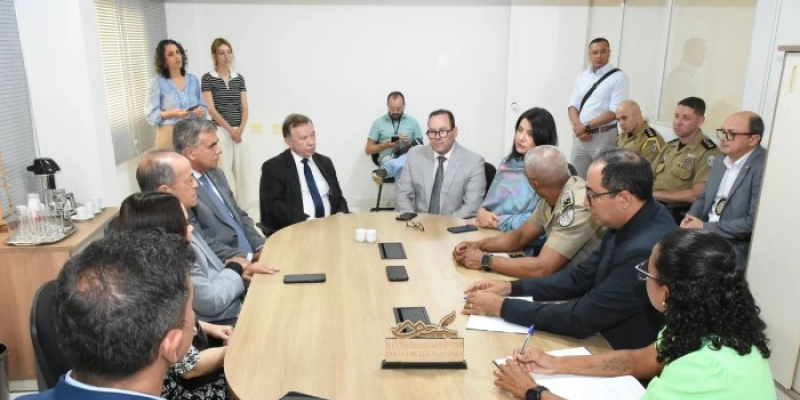 GMF articula solução para transferência de presos durante obras em batalhão da PM