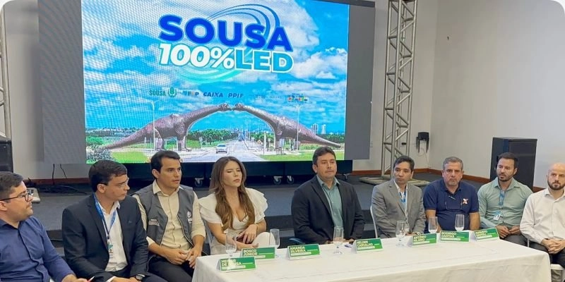 SOUSA: Helder Carvalho discute concessão da iluminação pública com a Caixa; Vídeo