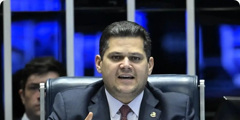 Davi Alcolumbre mantém decisão da CPMI do INSS que quebrou sigilos de Lulinha