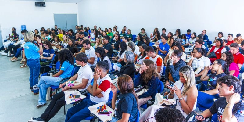 Saúde da Paraíba realiza ações em escolas estaduais para prevenir gravidez na adolescência