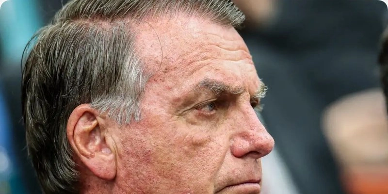 Bolsonaro é levado a hospital em Brasília após passar mal durante a madrugada