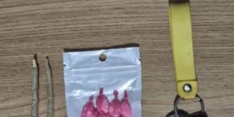 Suspeito de tráfico é preso pela polícia militar com drogas prontas para venda em Sousa
