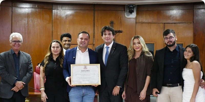 Empresário sousense, Thiago Cartaxo recebeu titulo de Cidadão pessoense nesta segunda-feira 