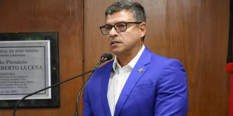 MP ajuíza ação contra Vitor Hugo por discriminar pessoas em situação de rua